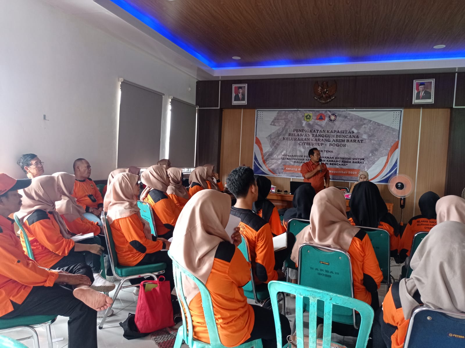 Pengenalan Pemetaan Partisipatif Dalam Penataan Ruang Berbasis Mitigasi Bencana di Kelurahan Karang Asem Barat, Bogor