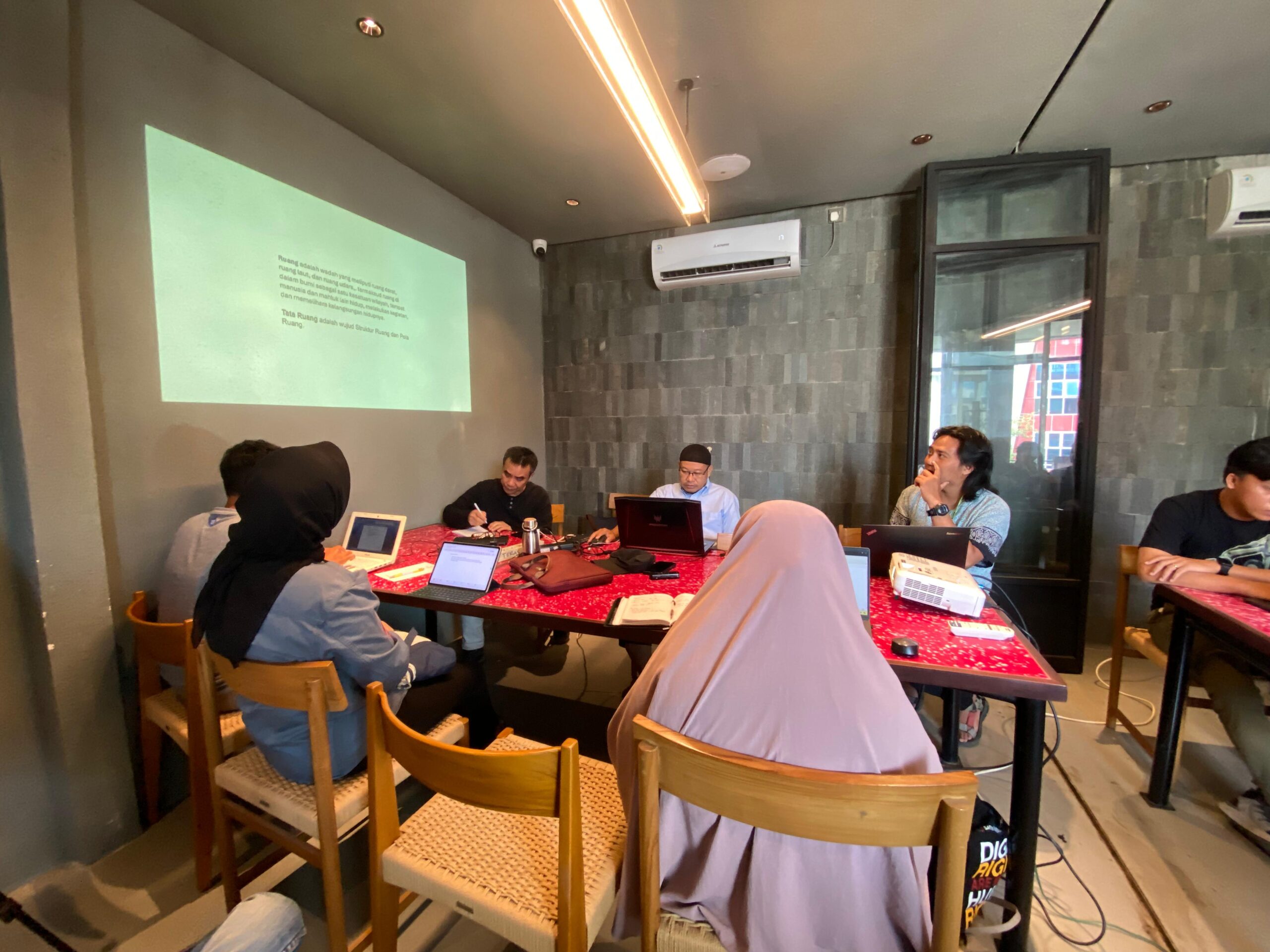 Diskusi Terfokus Konsolidasi Data dan Pengetahuan Untuk Penyusunan Kajian Tata Ruang